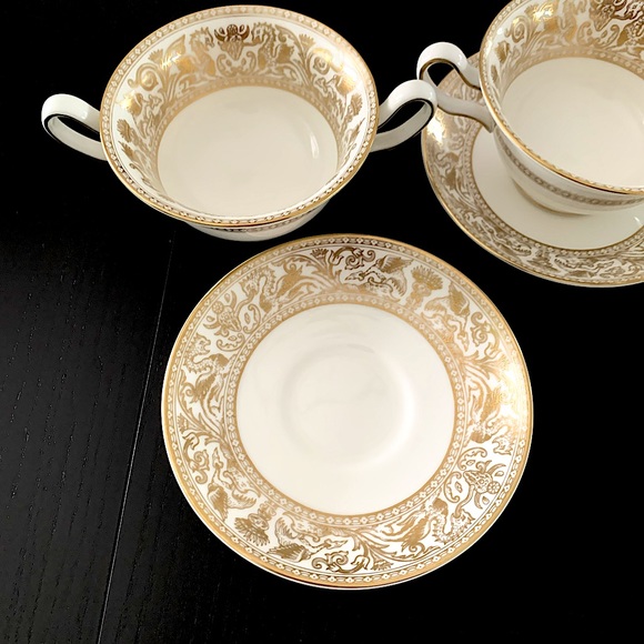 WEDGWOOD England Bone China GOLD FLORENTINE W4219 Cream Soup And Saucer set of 3 - Picture 10 of 16